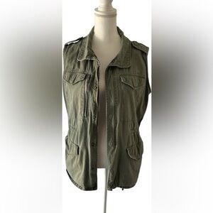 Fresh New York Olive Utility Vest – Streetwear Tactical Layer